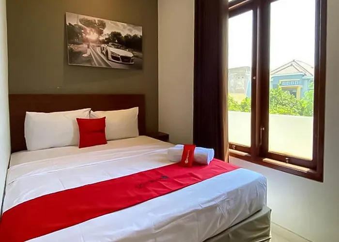 RedDoorz Syariah At Pucang Anom Surabaya