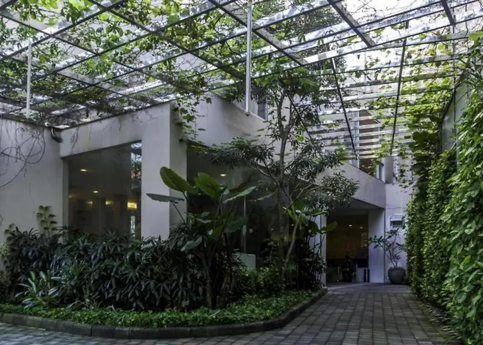 Hotel New Coklat Surabaya