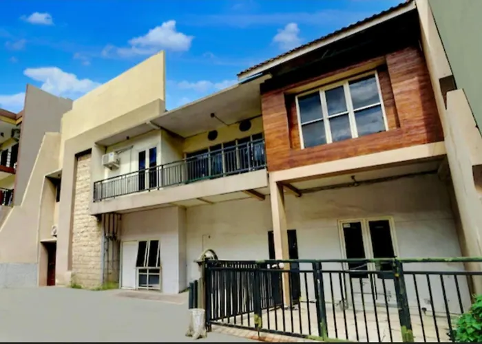 Omah Sewu C12 By Reccoma Hotel Surabaya